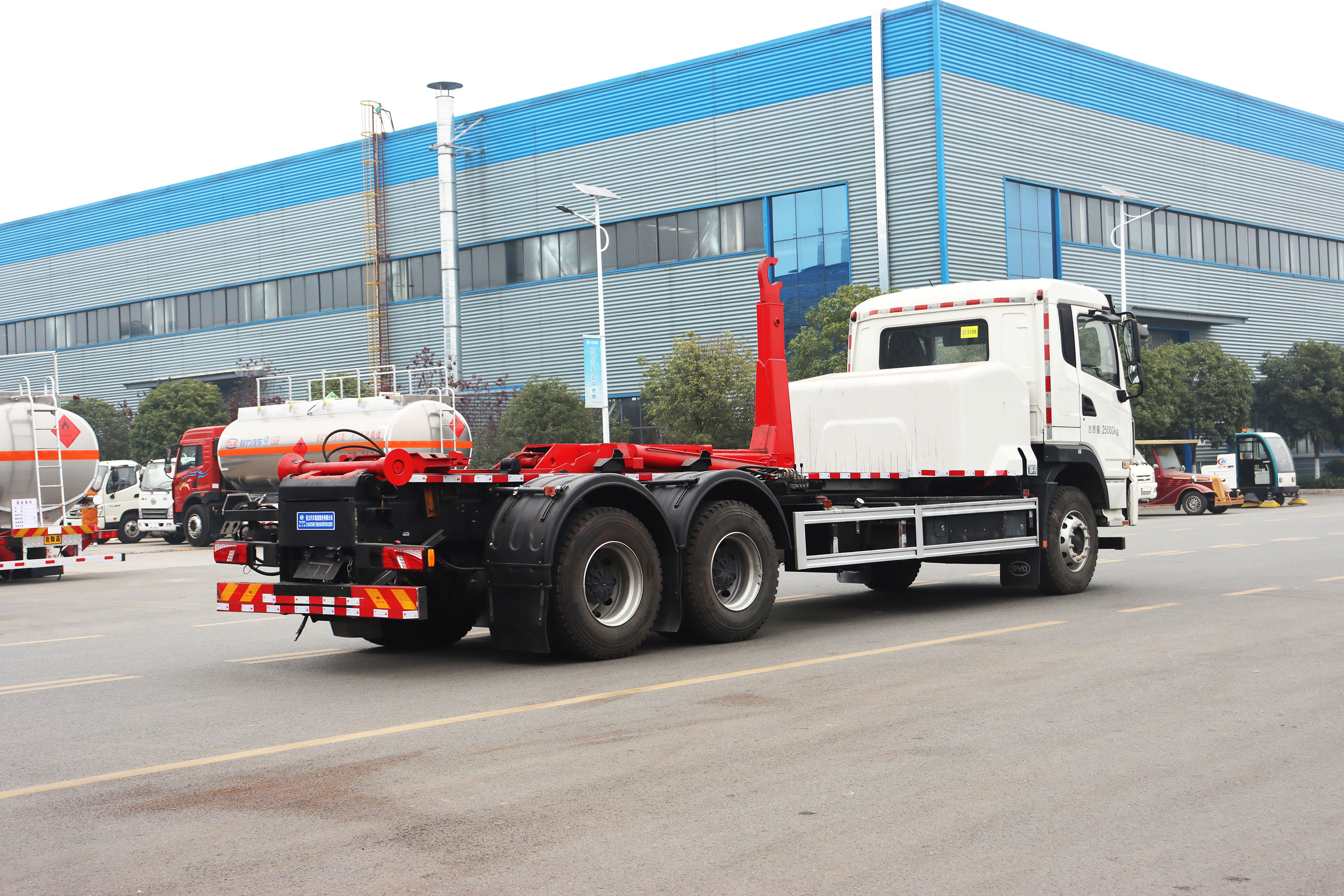 比亞迪T9純電動(dòng)車(chē)廂可卸式垃圾車(chē)圖片4