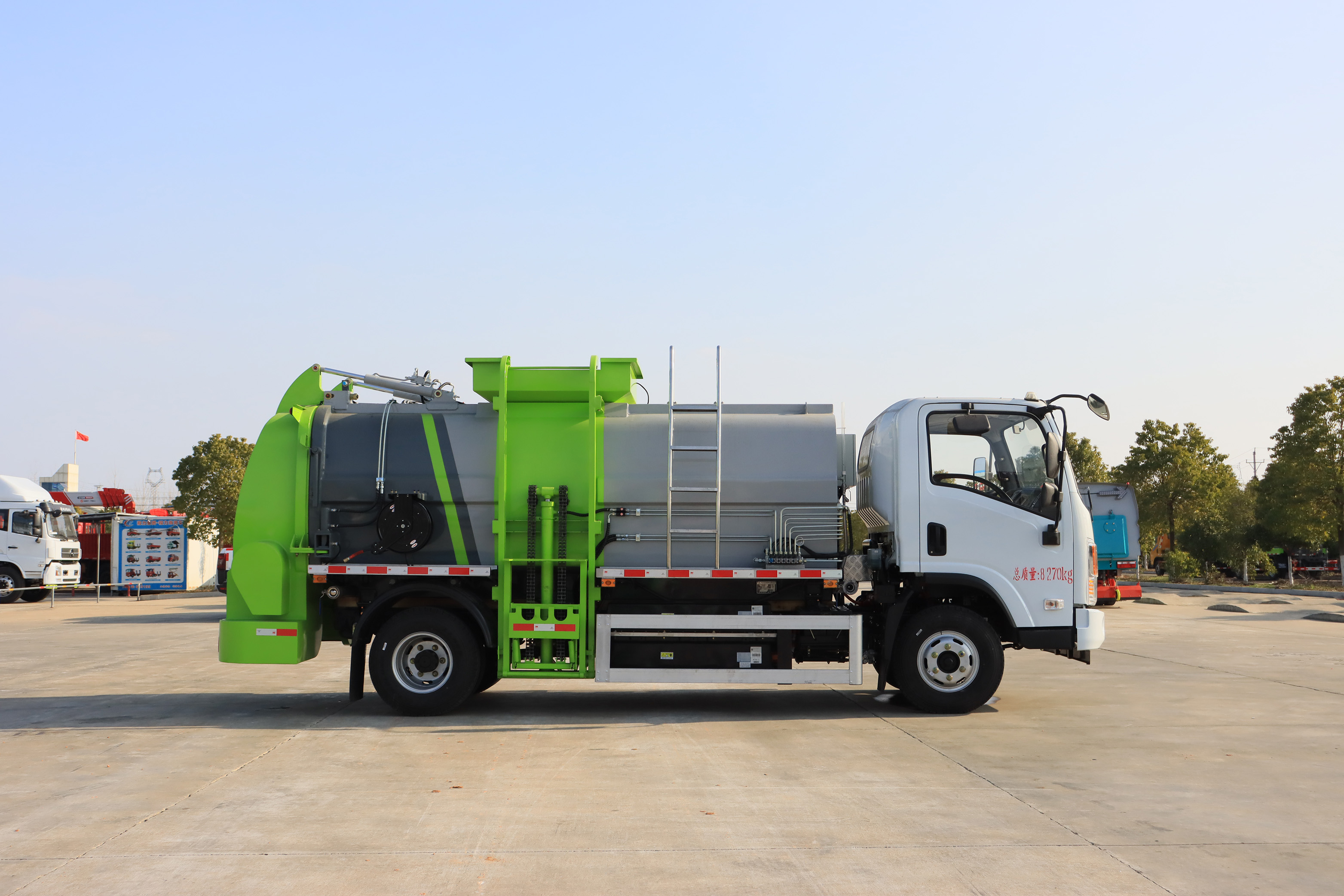 東風華神8方純電動餐廚垃圾車圖片3