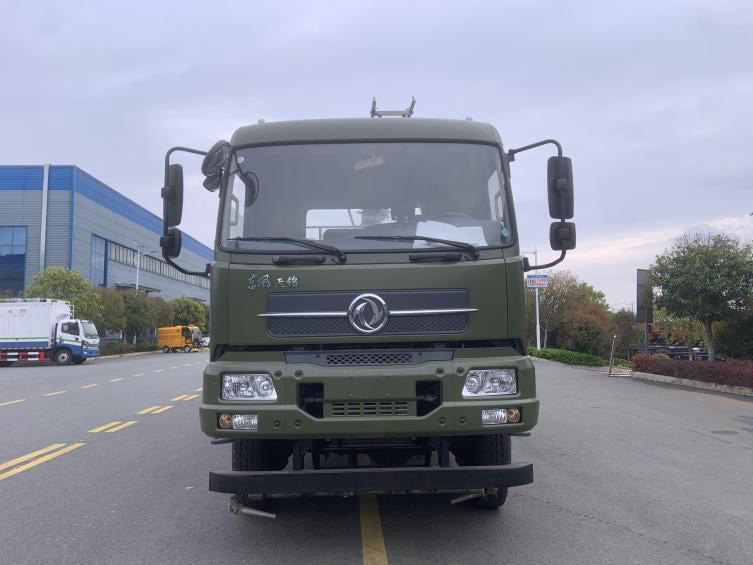 東風天錦四驅4X4光伏板清洗車圖片2